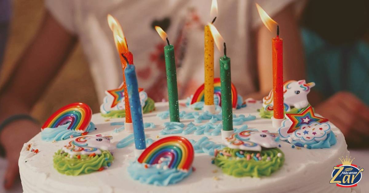 فلسفه کیک تولد