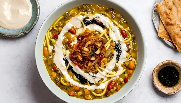 طرز تهیه کیک شکلاتی با گلابی